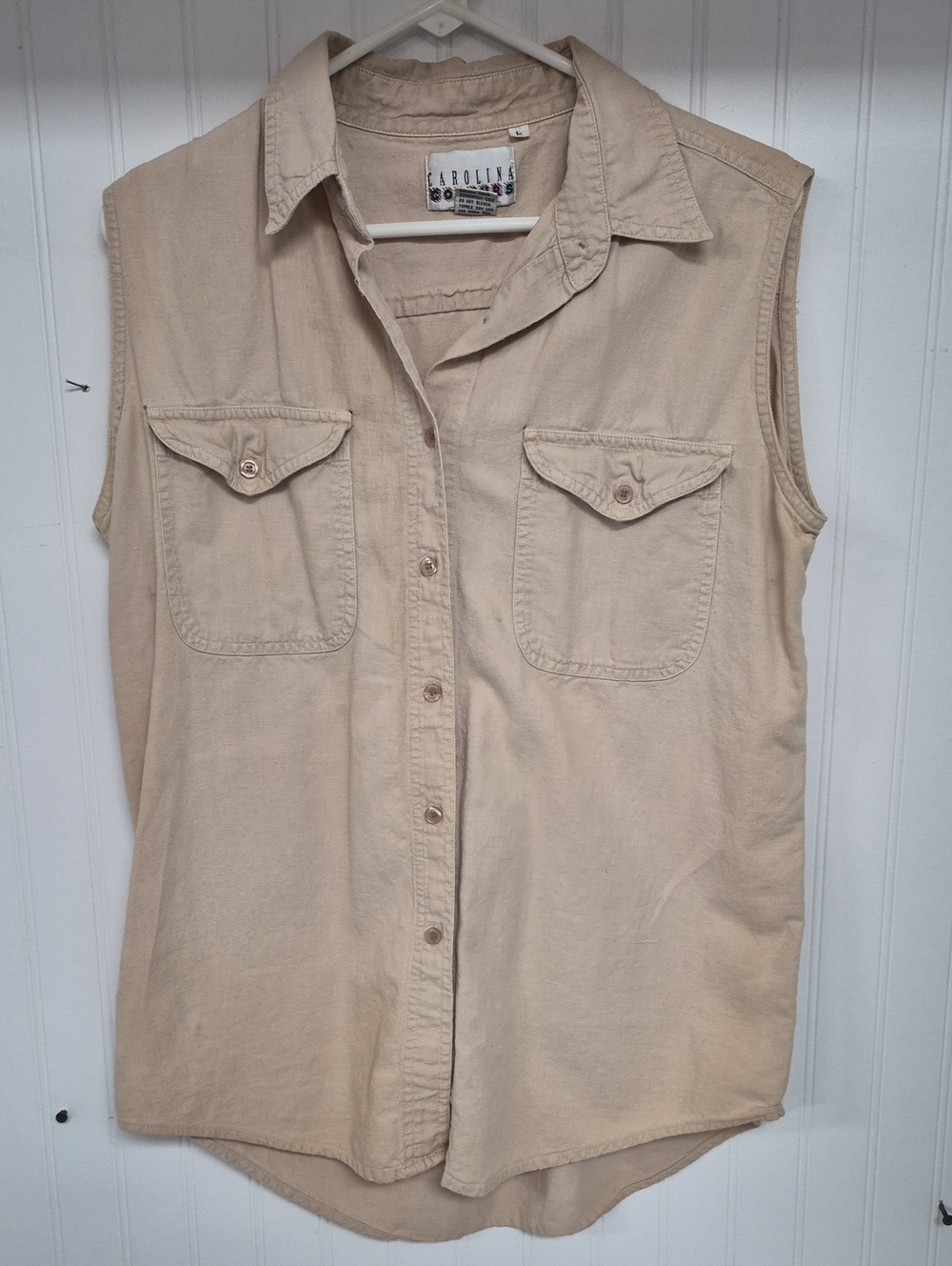 1007- Carolina Sleeveless Button-Down Utility Shirt in Beige